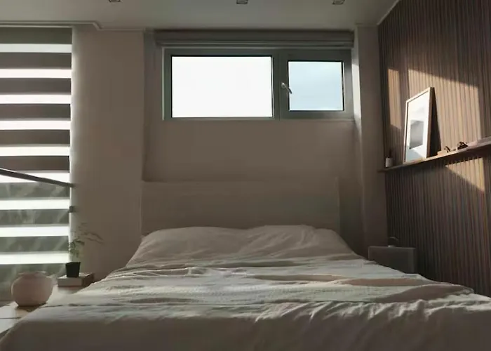 Seongsu 10 Minutes, K-architectural Designers' Unique House Apartment *